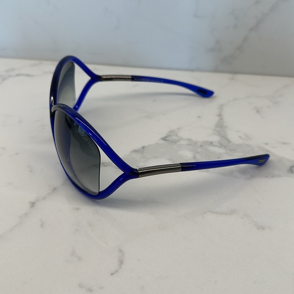 Tom Ford Sunglasses - Picture 5 of 15